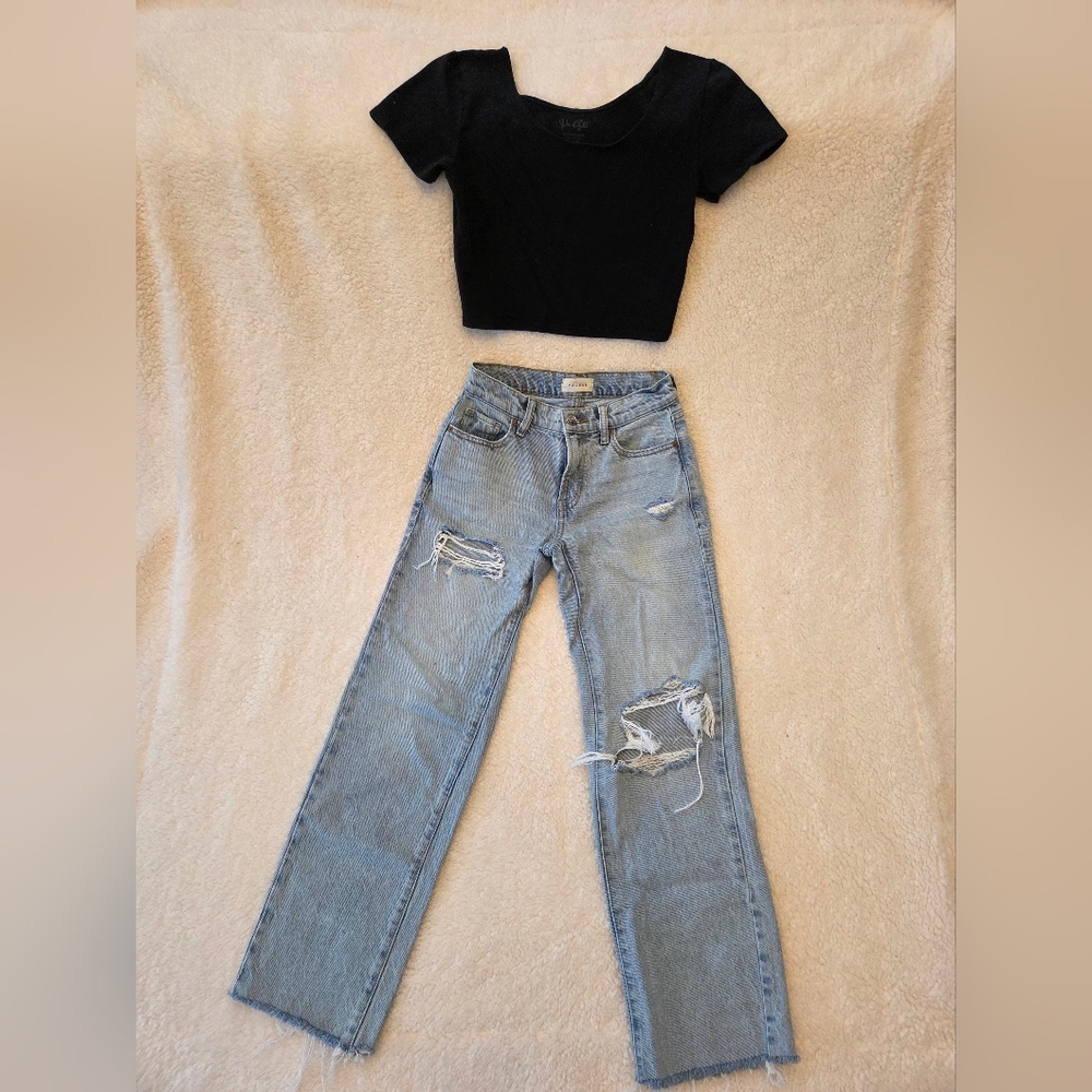 PacSun Light Wash Distressed Boyfriend Jeans